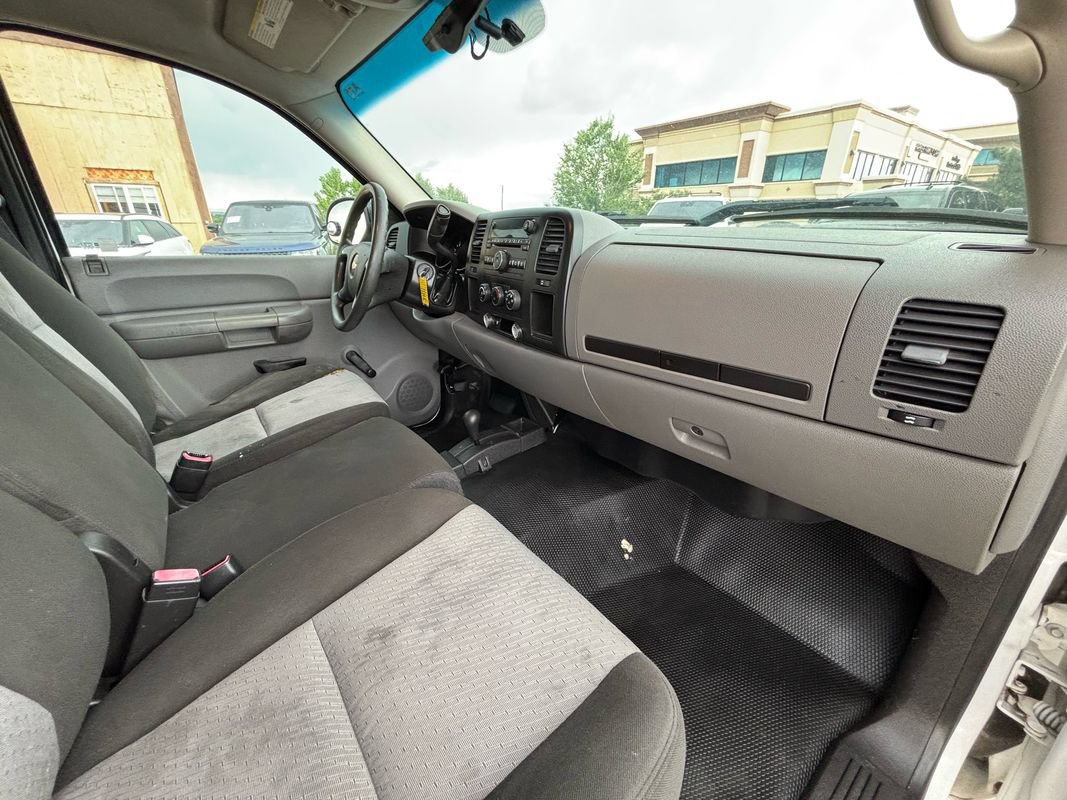 Used 2009 Chevrolet Silverado 1500 W/T AWD/4WD image 18