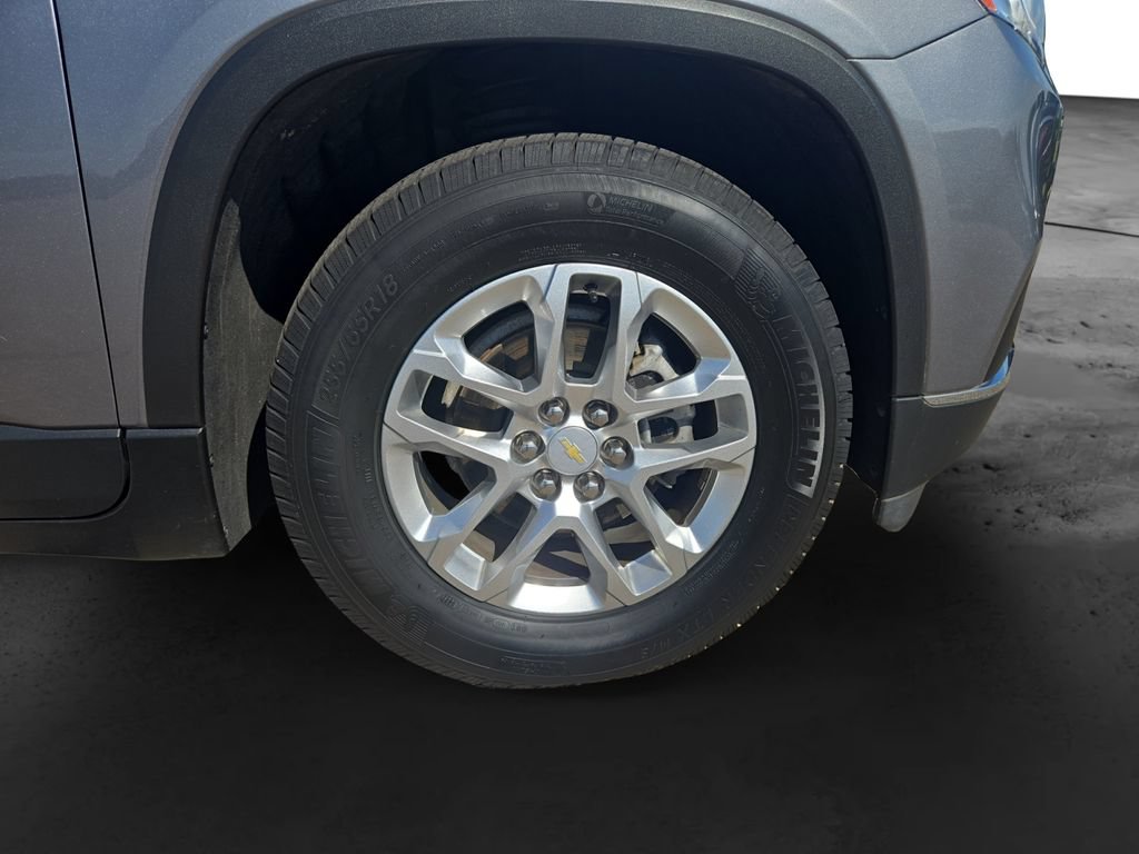 Used 2021 Chevrolet Traverse LT w/ LPO, Floor Liner Package AWD/4WD image 13