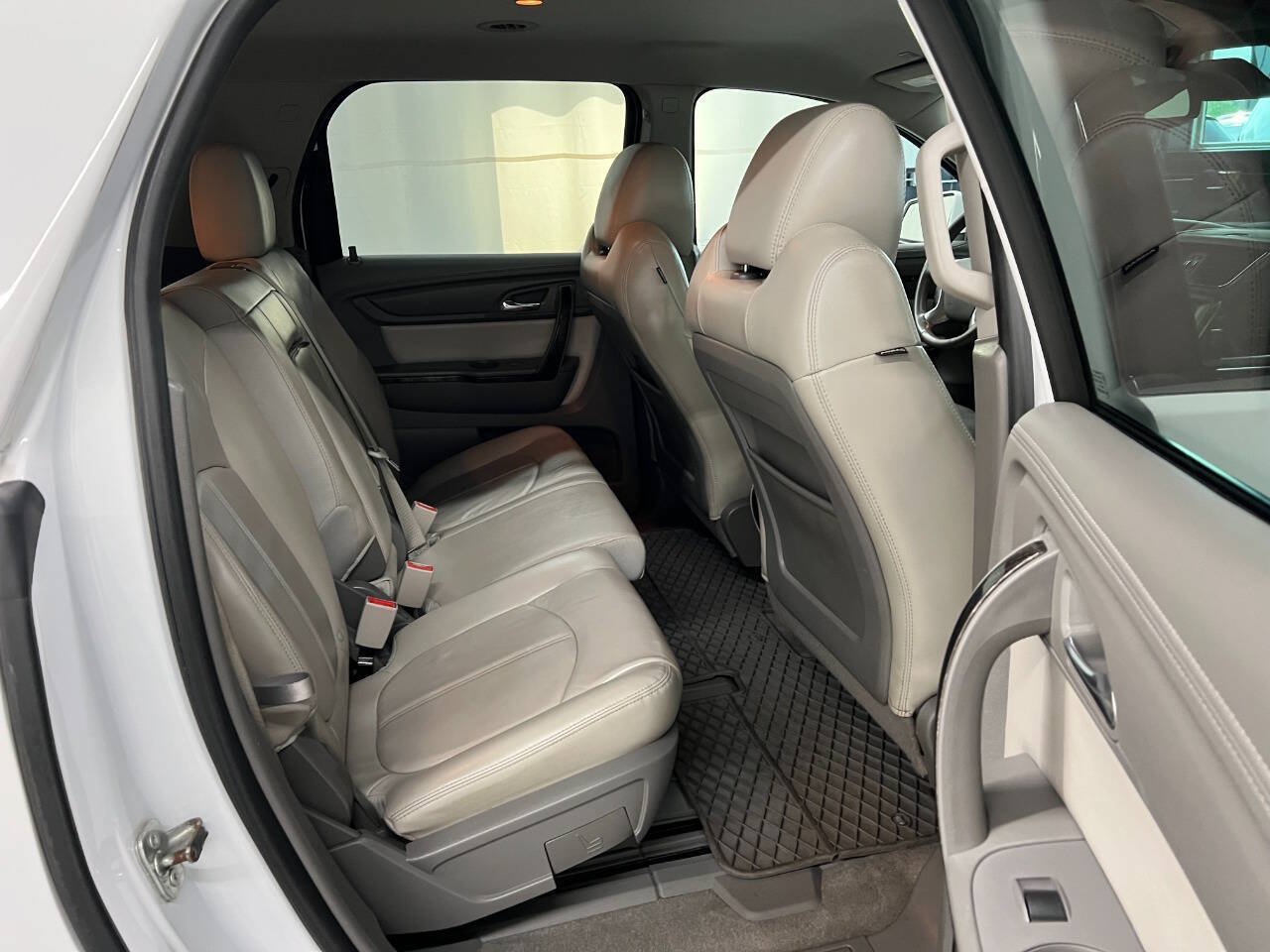 Used 2017 GMC Acadia Limited SLT AWD/4WD image 11