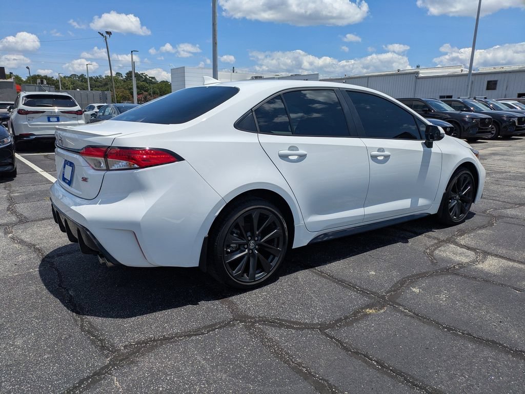 Used 2025 Toyota Corolla SE FWD image 4