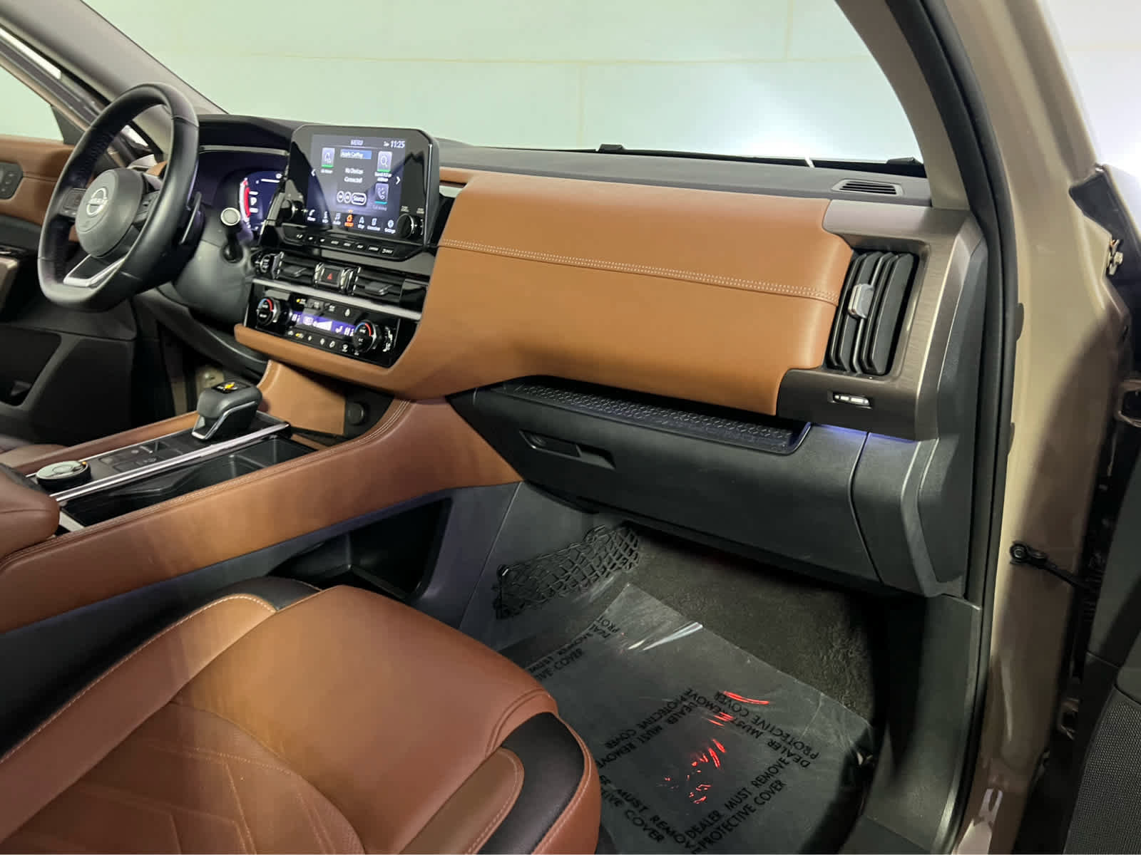 Used 2023 Nissan Pathfinder Platinum image 31