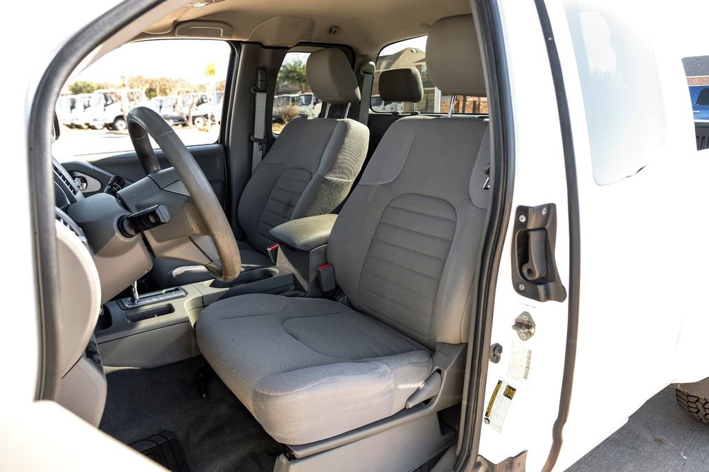 Used 2019 Nissan Frontier S image 28