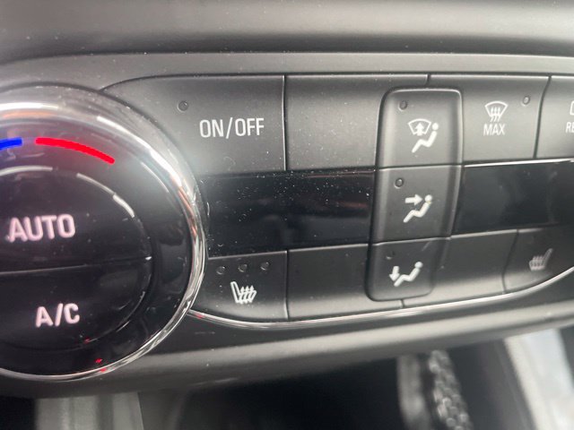 Used 2023 Chevrolet TrailBlazer LT w/ Convenience Package FWD image 13