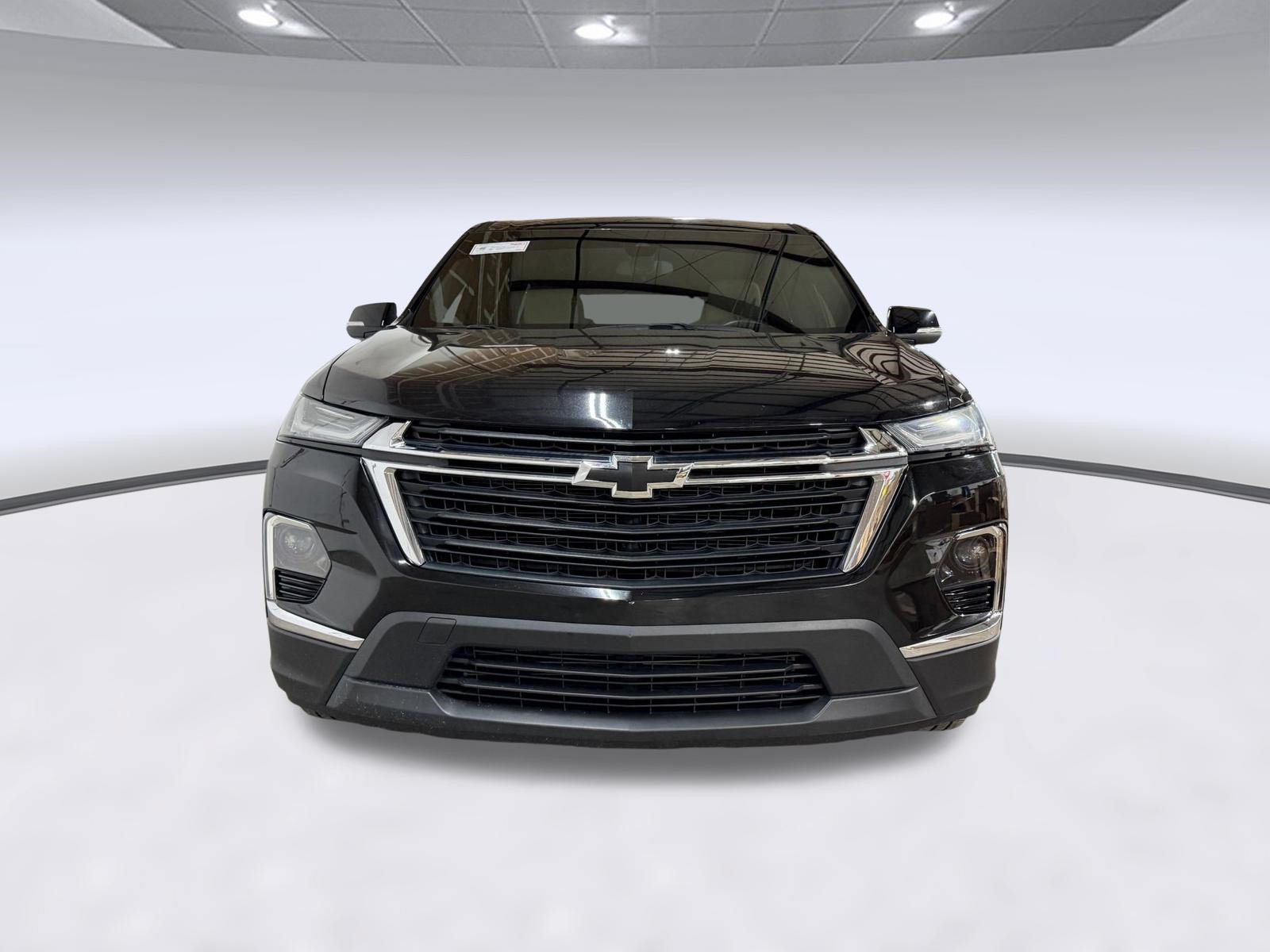Used 2023 Chevrolet Traverse LS w/ Safety Package AWD/4WD image 5