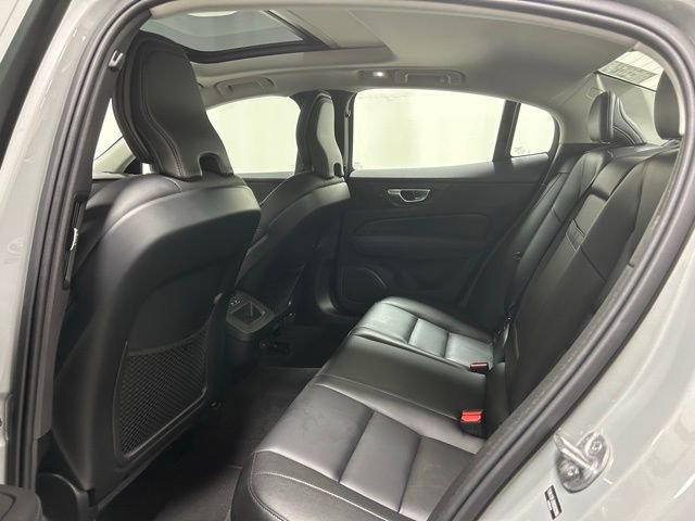 Used 2025 Volvo S60 B5 Core image 13