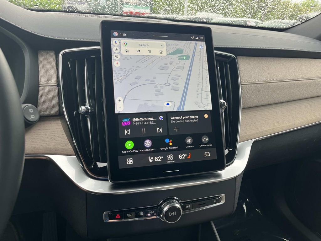 Certified 2026 Volvo XC90 B5 Plus AWD/4WD image 33