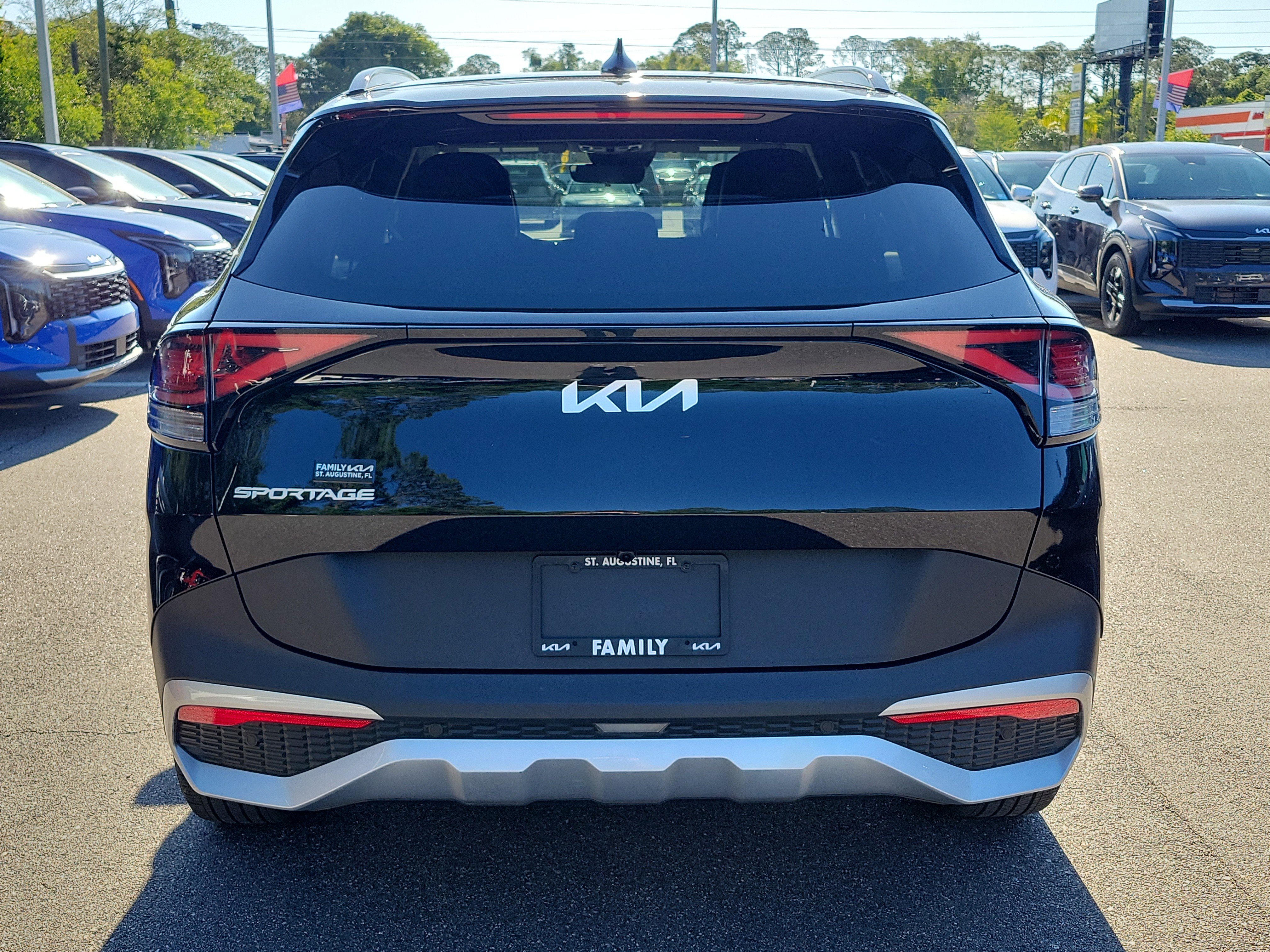 Certified 2025 Kia Sportage EX w/ Premium Package FWD image 5