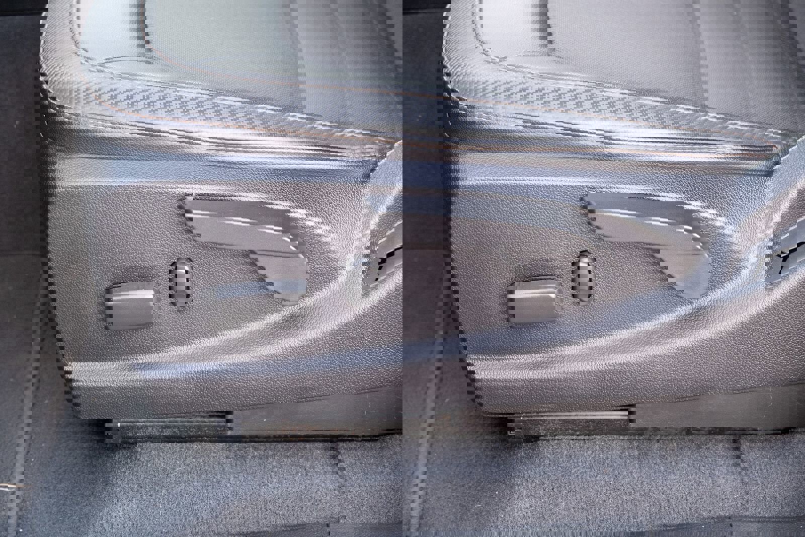 Used 2021 GMC Canyon AT4 image 12