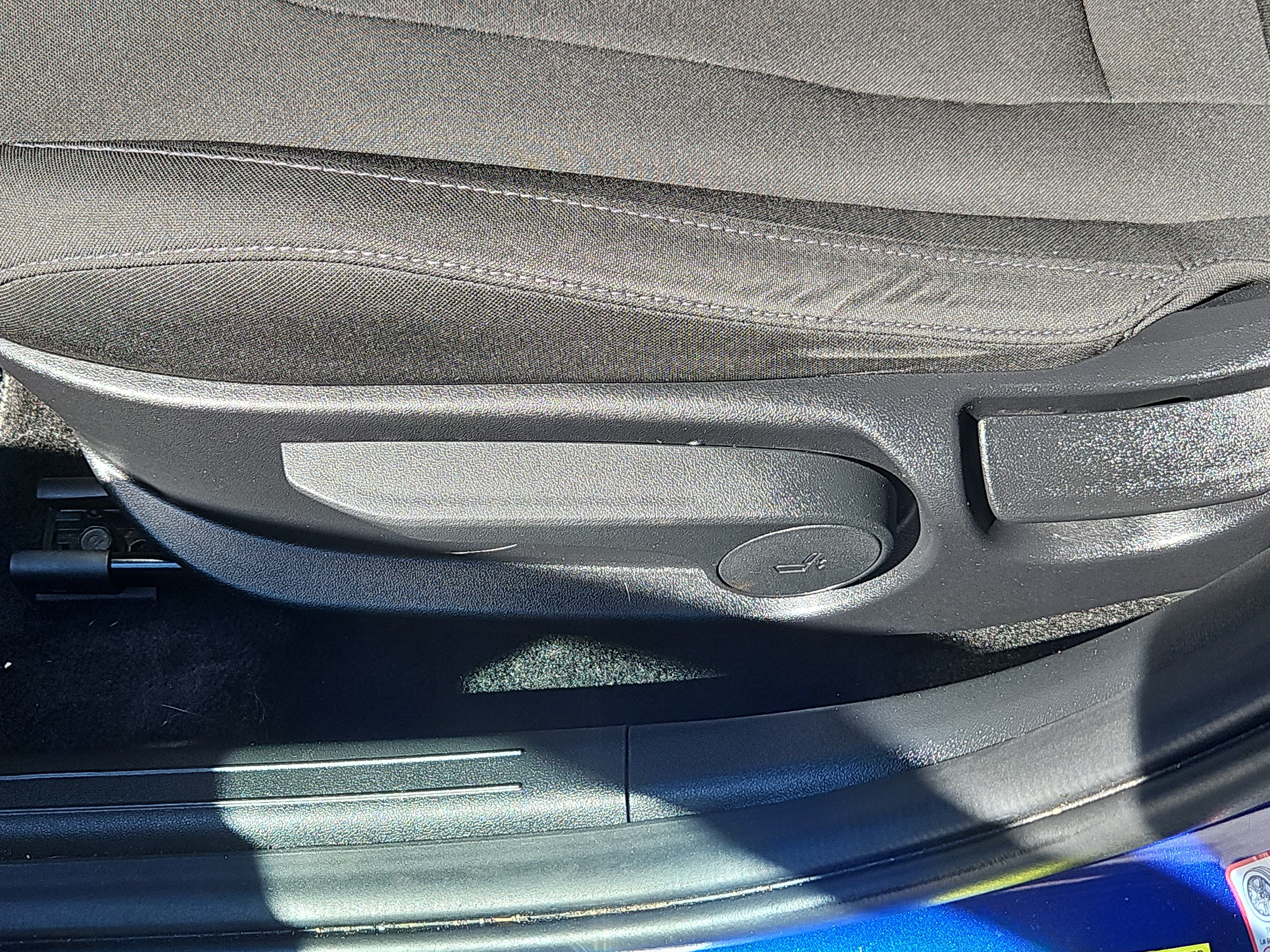 Used 2021 Hyundai Elantra SEL w/ Convenience Package FWD image 11
