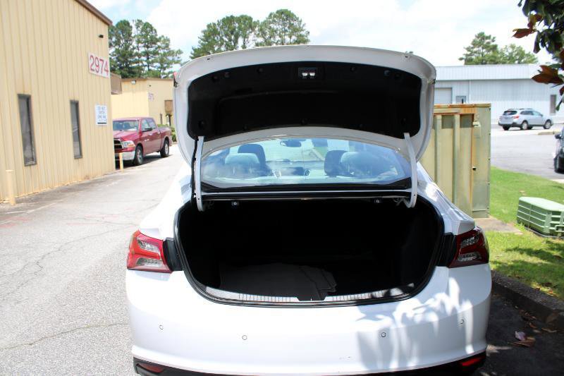 Used 2020 Chevrolet Malibu LT image 16