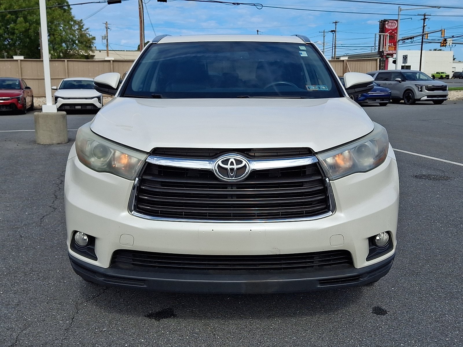 Used 2015 Toyota Highlander XLE AWD/4WD image 2
