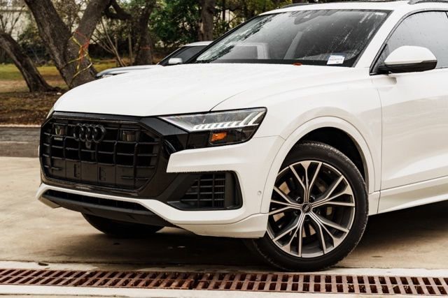 Used 2023 Audi Q8 Premium image 4