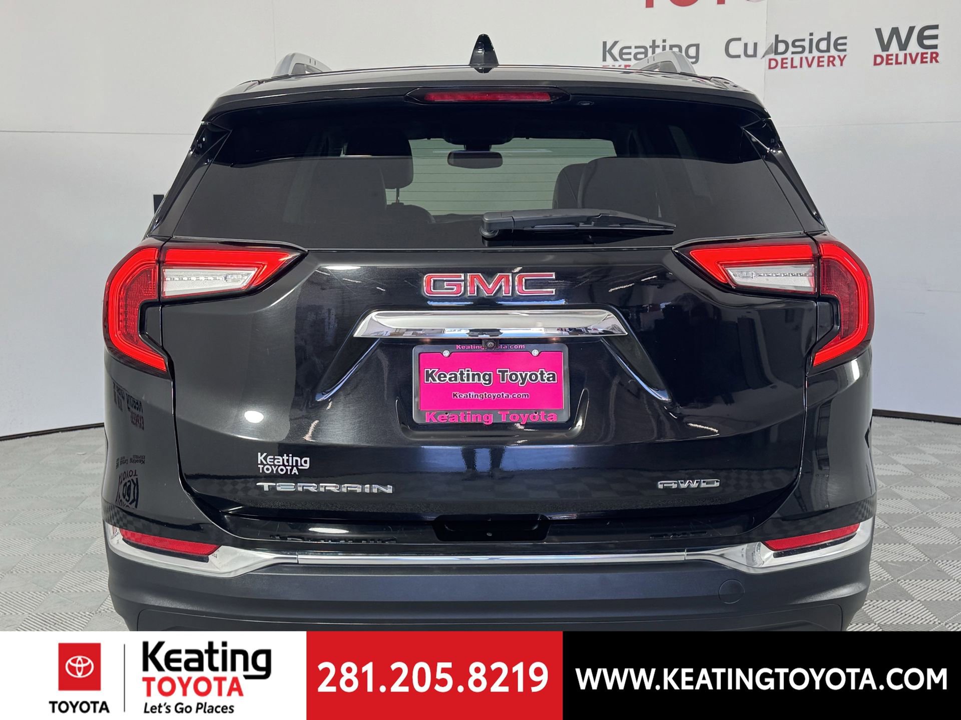 Used 2024 GMC Terrain SLT image 5