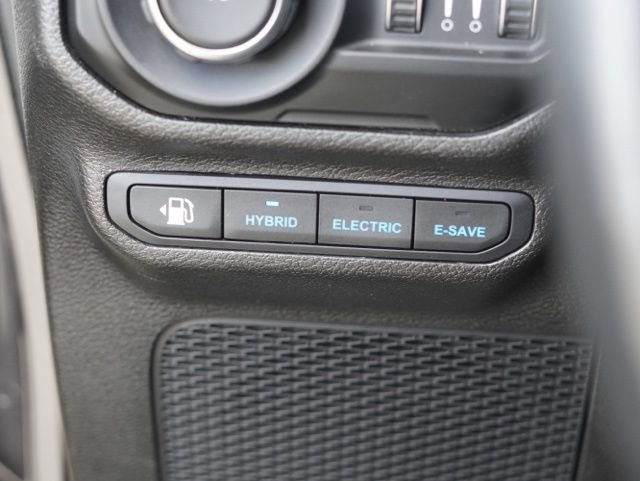 Used 2021 Jeep Wrangler Unlimited Sahara w/ Cold Weather Group AWD/4WD image 22