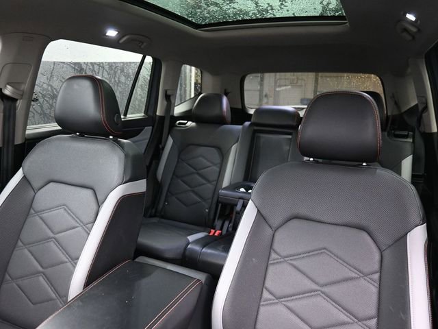 Used 2024 Volkswagen Atlas Peak Edition SEL image 14