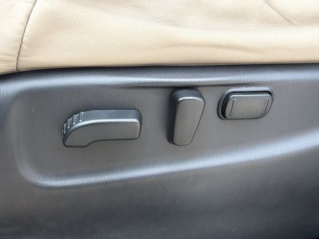 Used 2019 Nissan Armada Platinum w/ Captain's Chairs Package RWD image 26