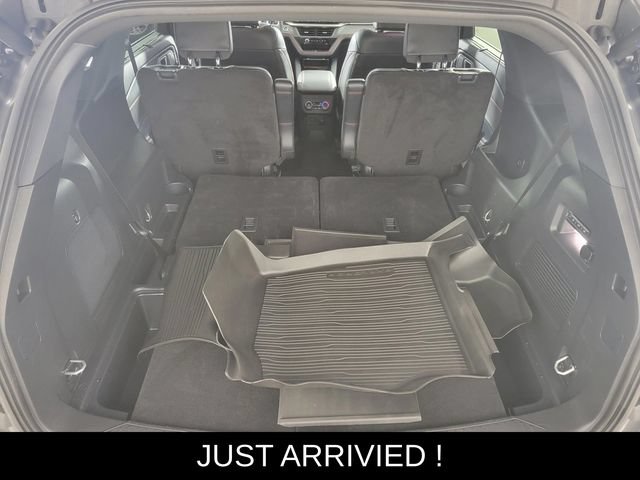 Used 2025 Ford Explorer ST AWD/4WD image 15
