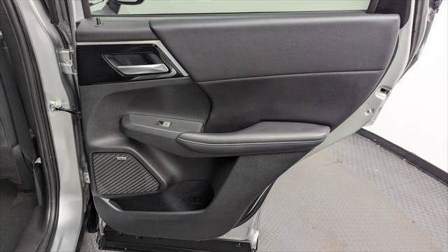 Used 2026 Mitsubishi Outlander SE AWD/4WD image 21