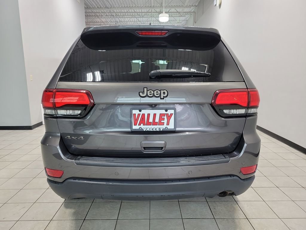 Used 2016 Jeep Grand Cherokee Laredo 75th Anniversary AWD/4WD image 10
