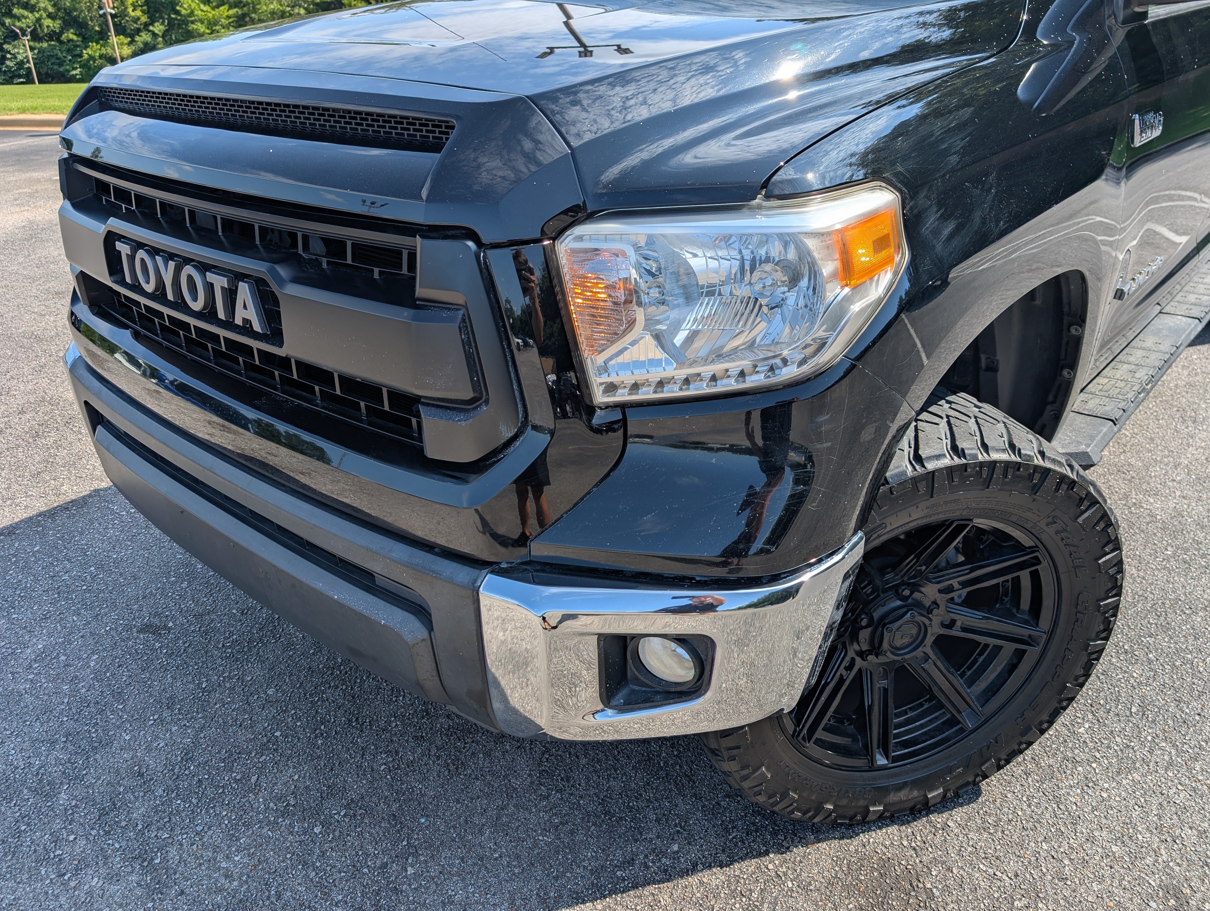 Used 2016 Toyota Tundra SR5 w/ SR5 Upgrade Package AWD/4WD image 13