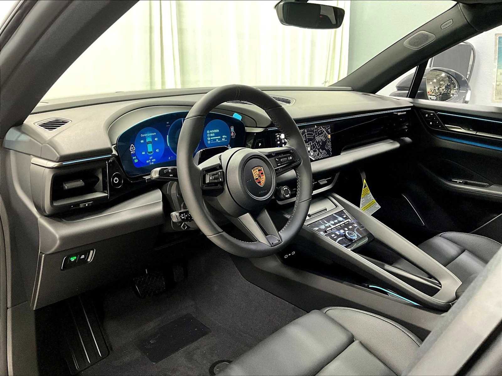 New 2026 Porsche Macan 4 Electric AWD/4WD image 4