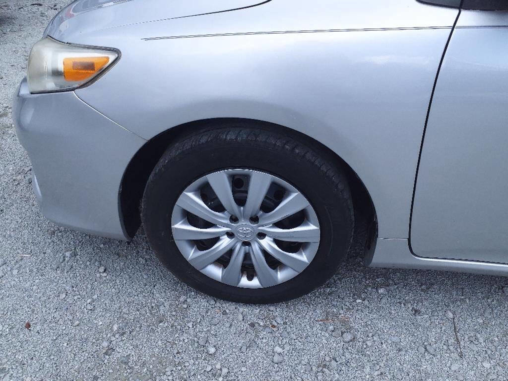 Used 2013 Toyota Corolla LE Special Edition FWD image 4