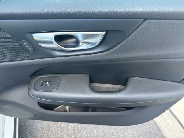 Certified 2024 Volvo S60 B5 Core image 16