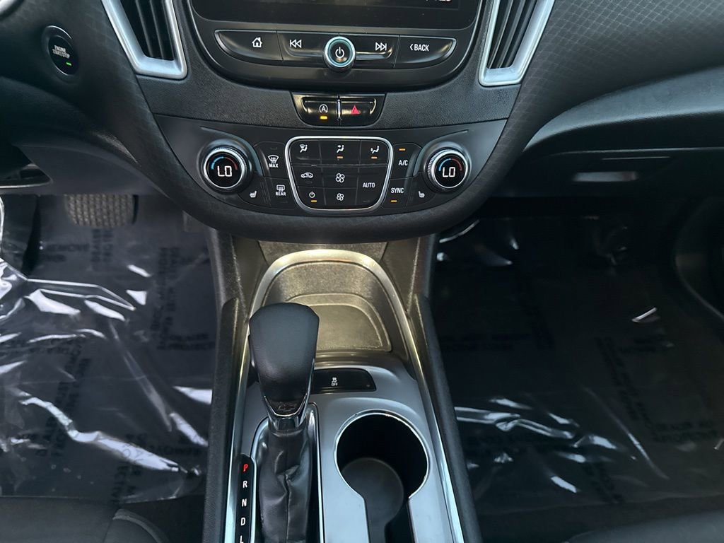 Used 2022 Chevrolet Malibu LT FWD image 18