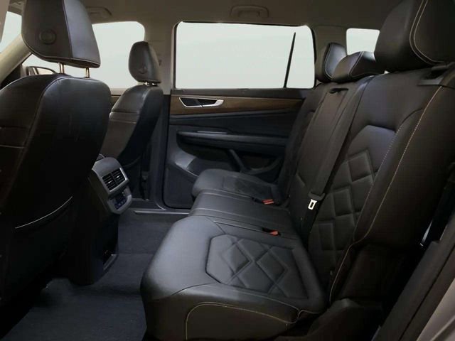 Used 2024 Volkswagen Atlas SE AWD/4WD image 21