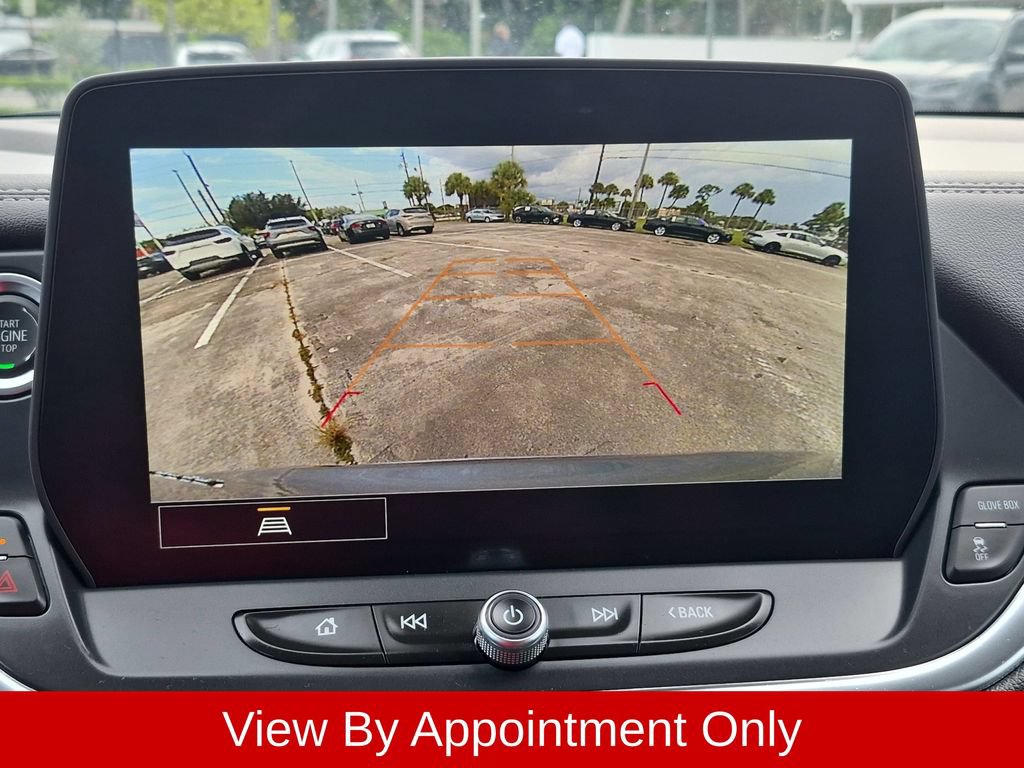 Used 2025 Chevrolet Blazer LT FWD image 18