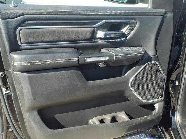 Used 2023 RAM 1500 Laramie AWD/4WD image 9