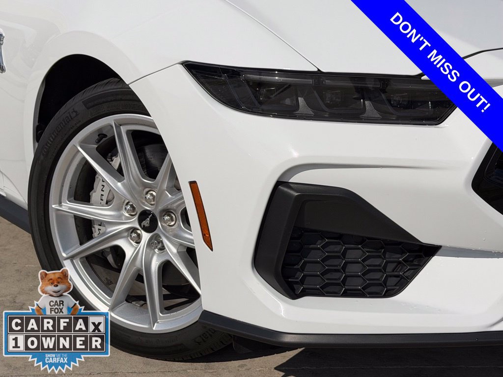 Used 2025 Ford Mustang GT Premium RWD image 2