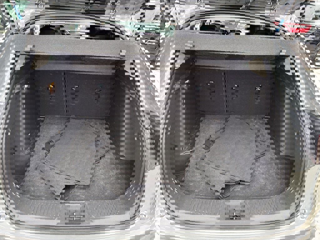 Used 2025 Chevrolet Trax LT w/ LT Convenience Package FWD image 26