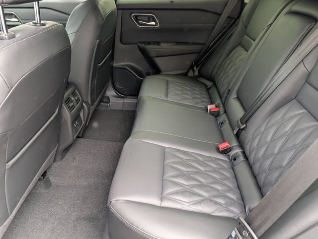 New 2026 Nissan Rogue Platinum AWD/4WD image 25