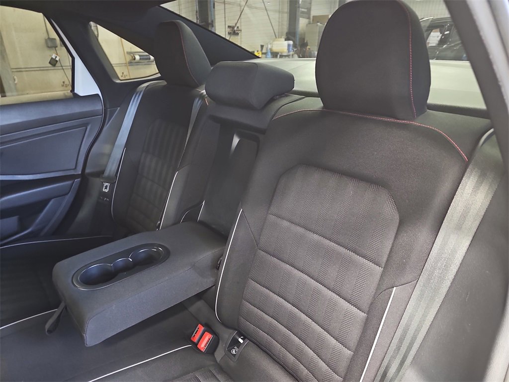 Used 2020 Volkswagen Jetta GLI image 13