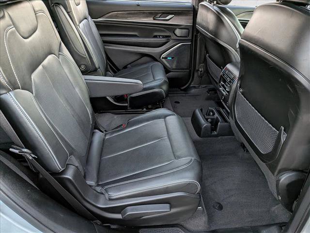 Used 2021 Jeep Grand Cherokee L Overland w/ Advanced Protech Group III image 19