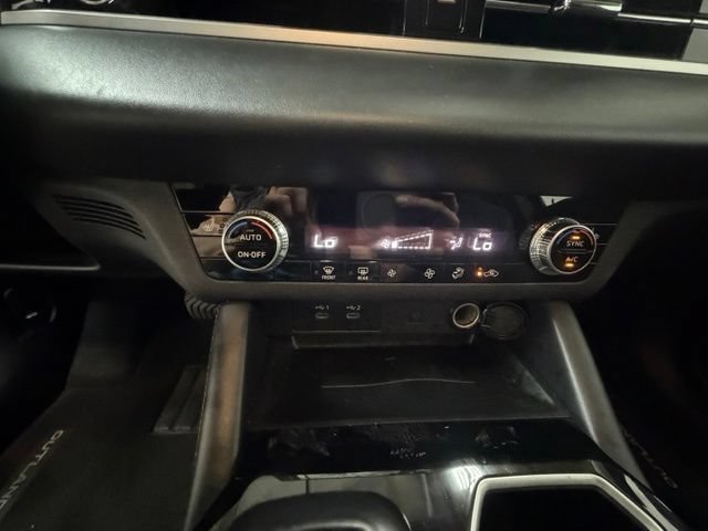 Used 2025 Mitsubishi Outlander SE FWD image 19