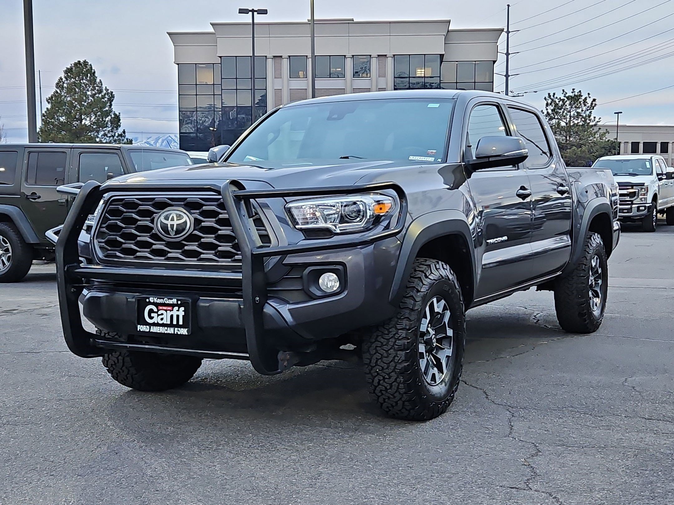 Used 2020 Toyota Tacoma TRD Off-Road w/ Technology Package image 10
