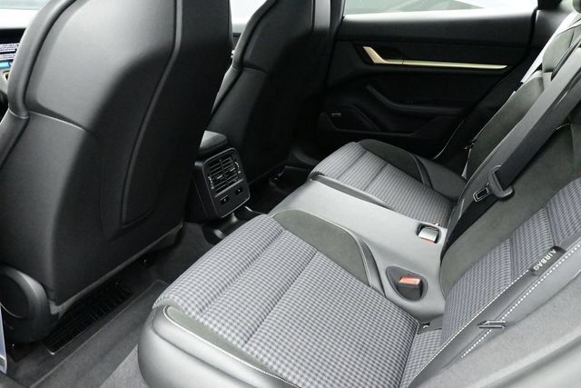 Certified 2025 Porsche Taycan 4S AWD/4WD image 14