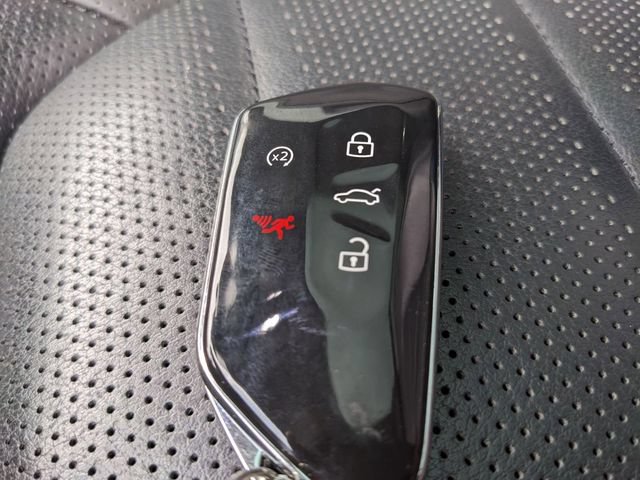 Used 2024 Volkswagen Atlas SEL AWD/4WD image 33