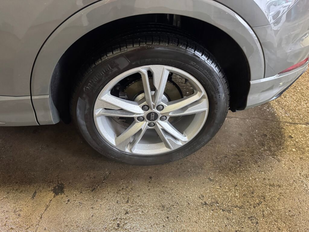 Used 2021 Audi Q3 2.0T Premium w/ Convenience Package image 32