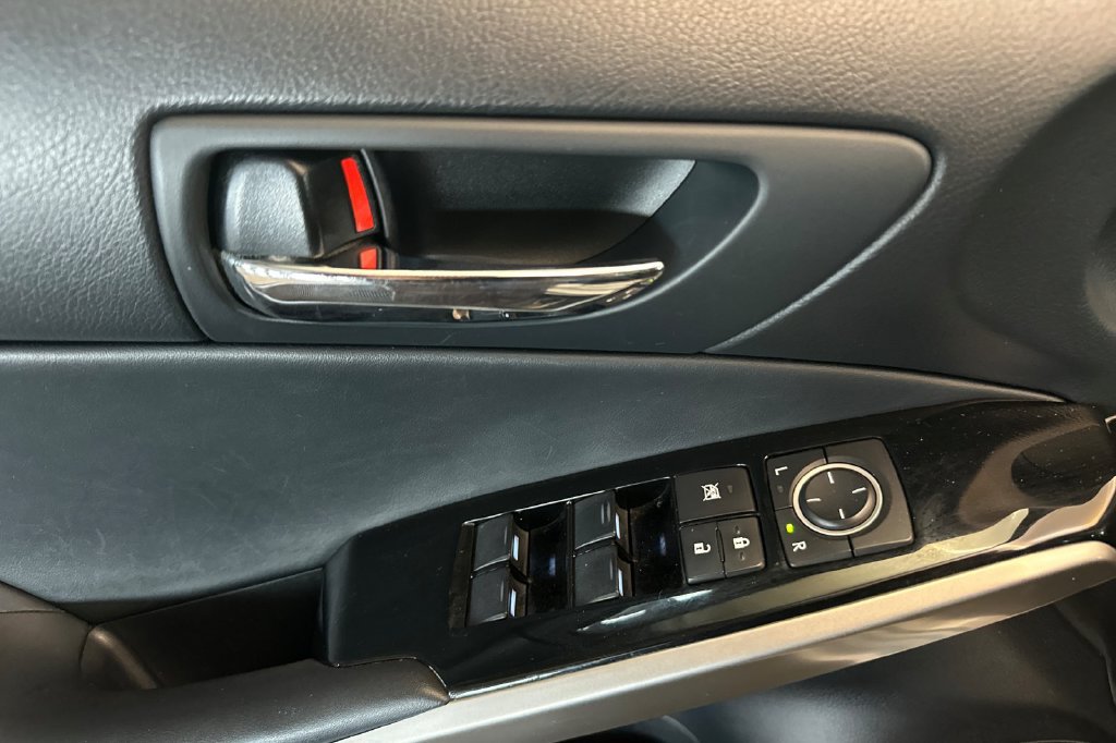 Used 2015 Lexus IS 250 RWD image 11