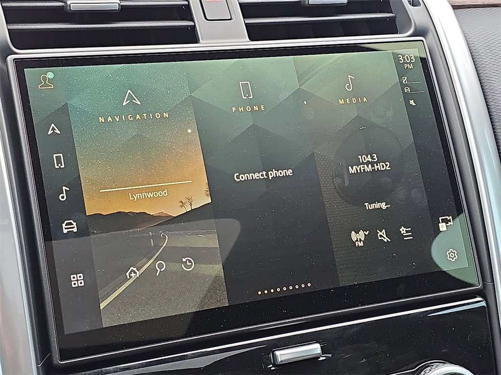 New 2025 Land Rover Discovery Dynamic SE image 22