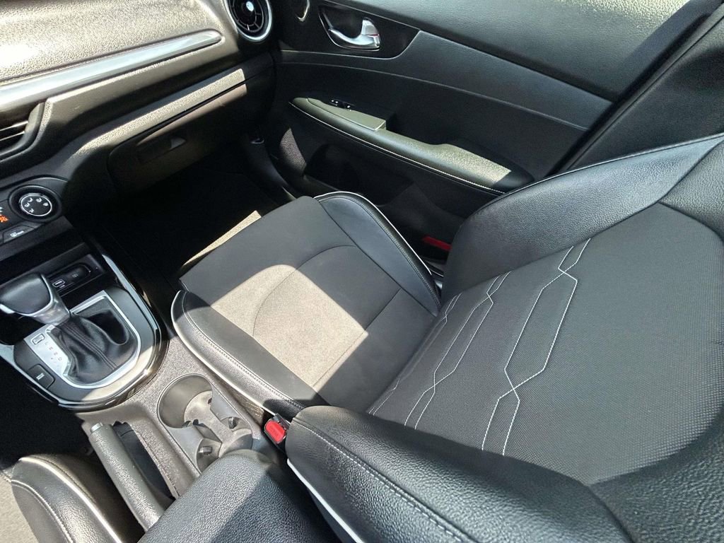 Used 2021 Kia Forte GT-Line w/ GT-Line Premium Package FWD image 15
