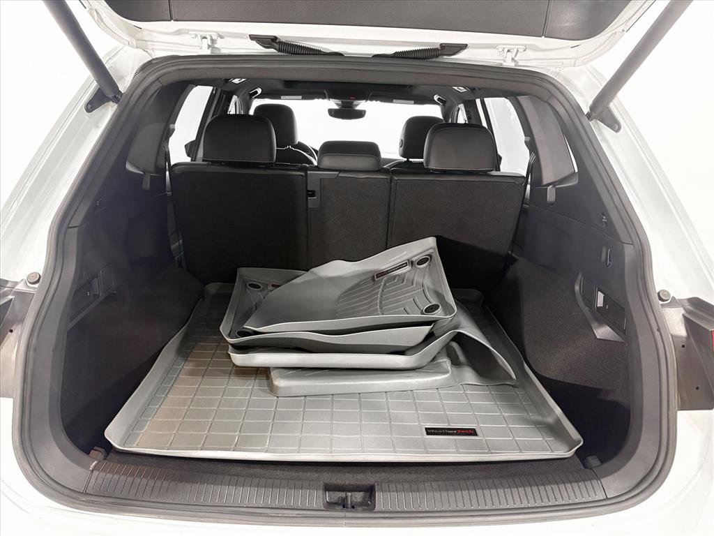 Used 2021 Volkswagen Tiguan SEL Premium R-Line image 10
