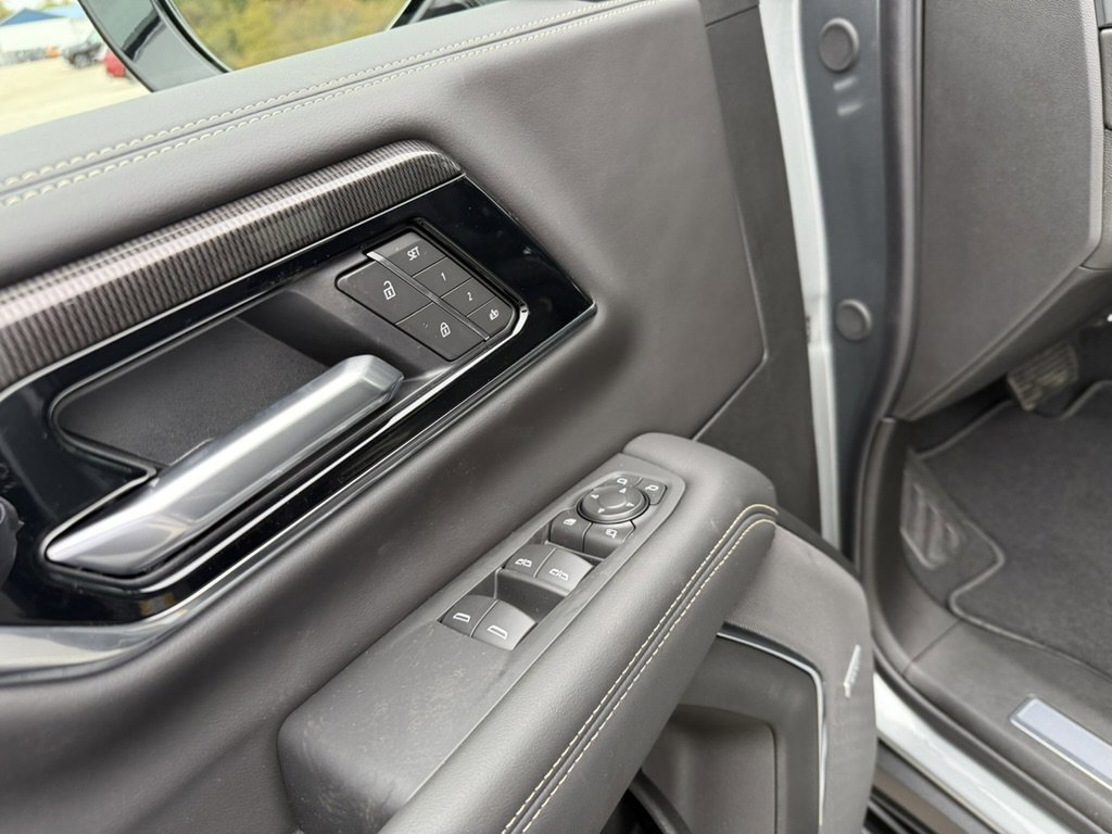 New 2026 GMC Yukon Elevation image 14
