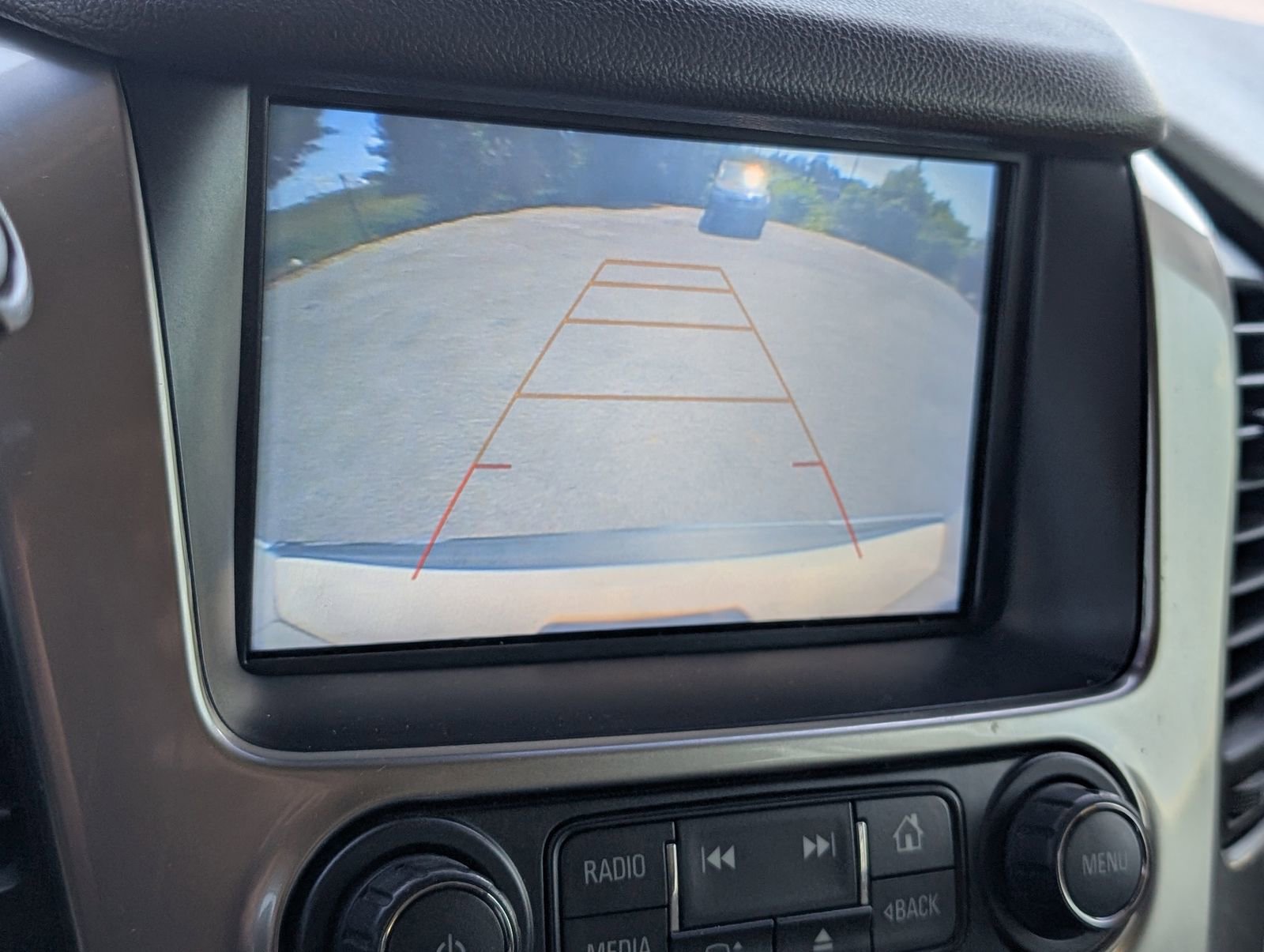 Used 2019 Chevrolet Suburban Premier AWD/4WD image 13