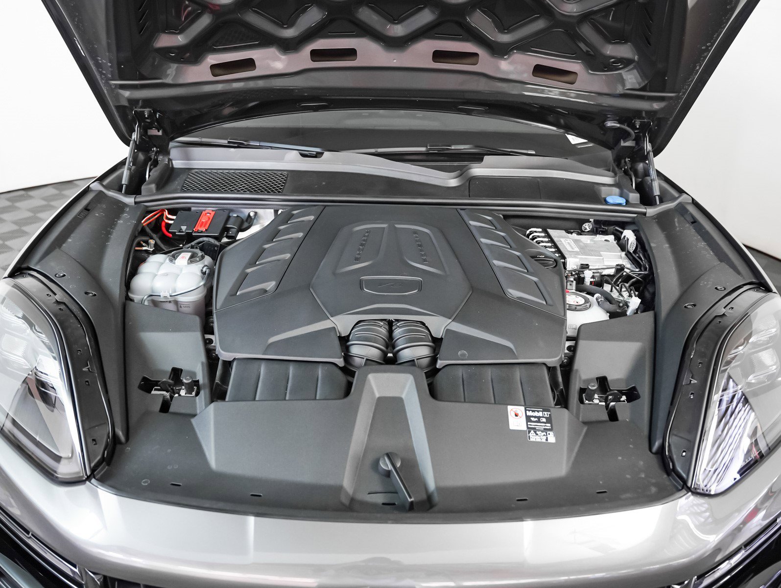 New 2026 Porsche Cayenne Turbo image 12