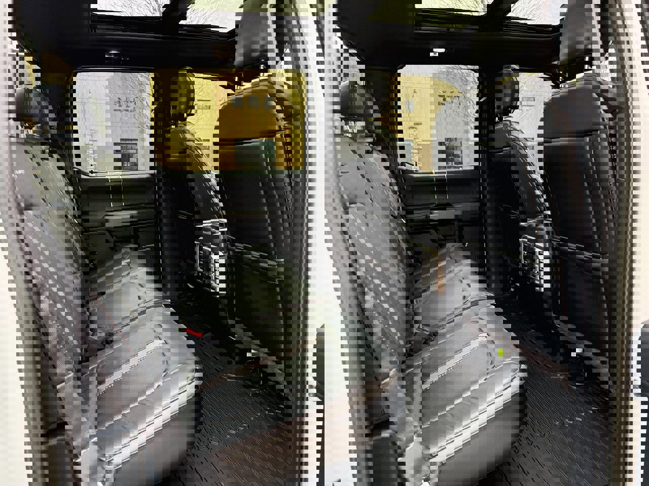 Used 2020 Ford F150 Platinum w/ Technology Package image 12