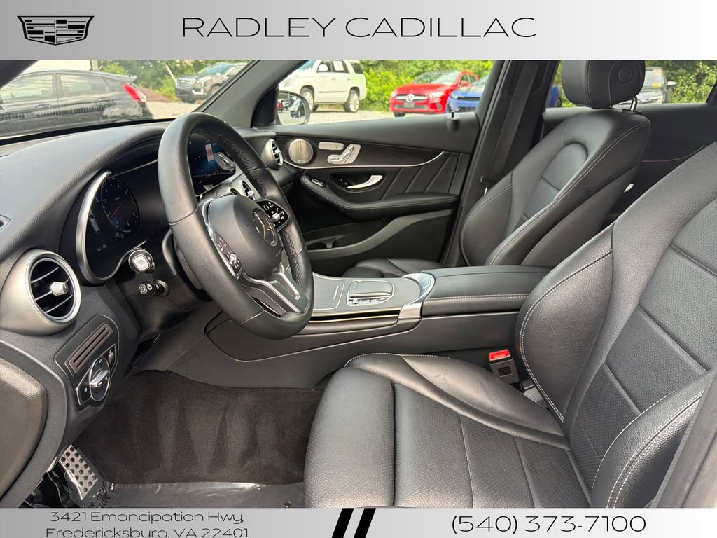 Used 2021 Mercedes-Benz GLC 300 4MATIC image 3